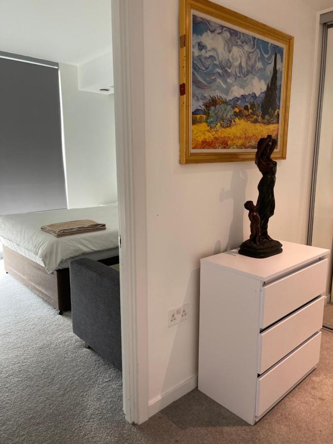 Off 12 Apartment London Bagian luar foto