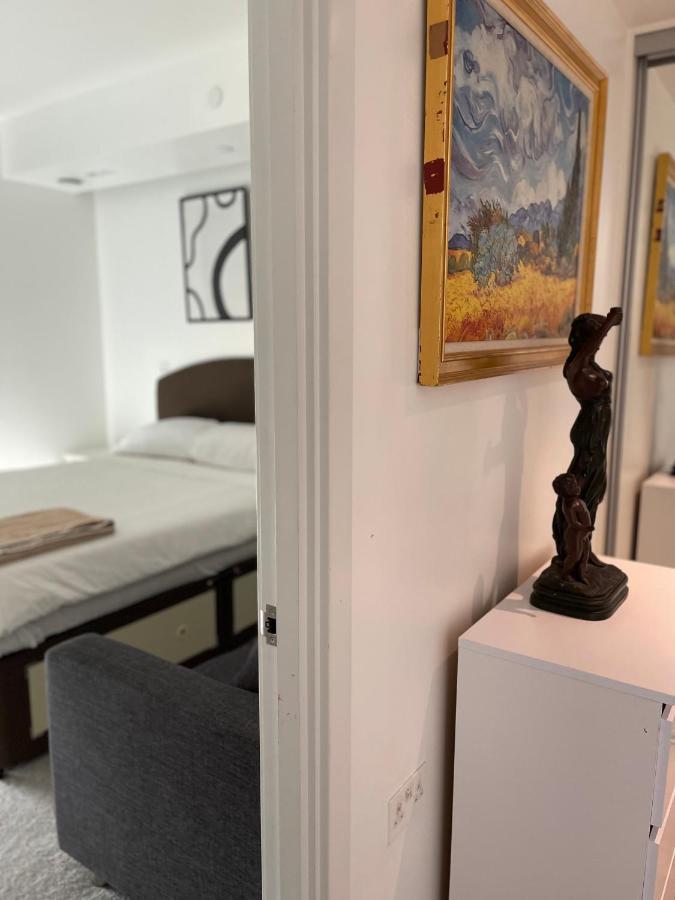 Off 12 Apartment London Bagian luar foto