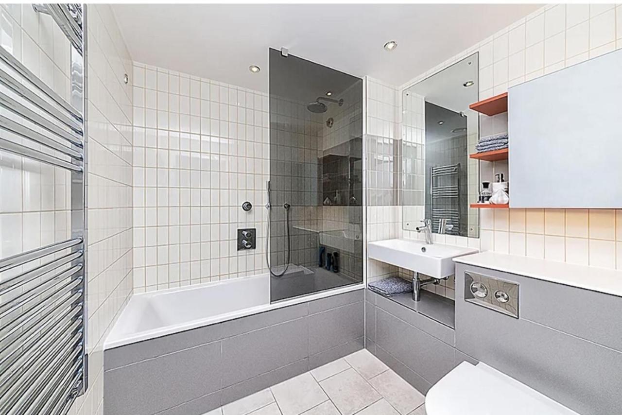 Off 12 Apartment London Bagian luar foto